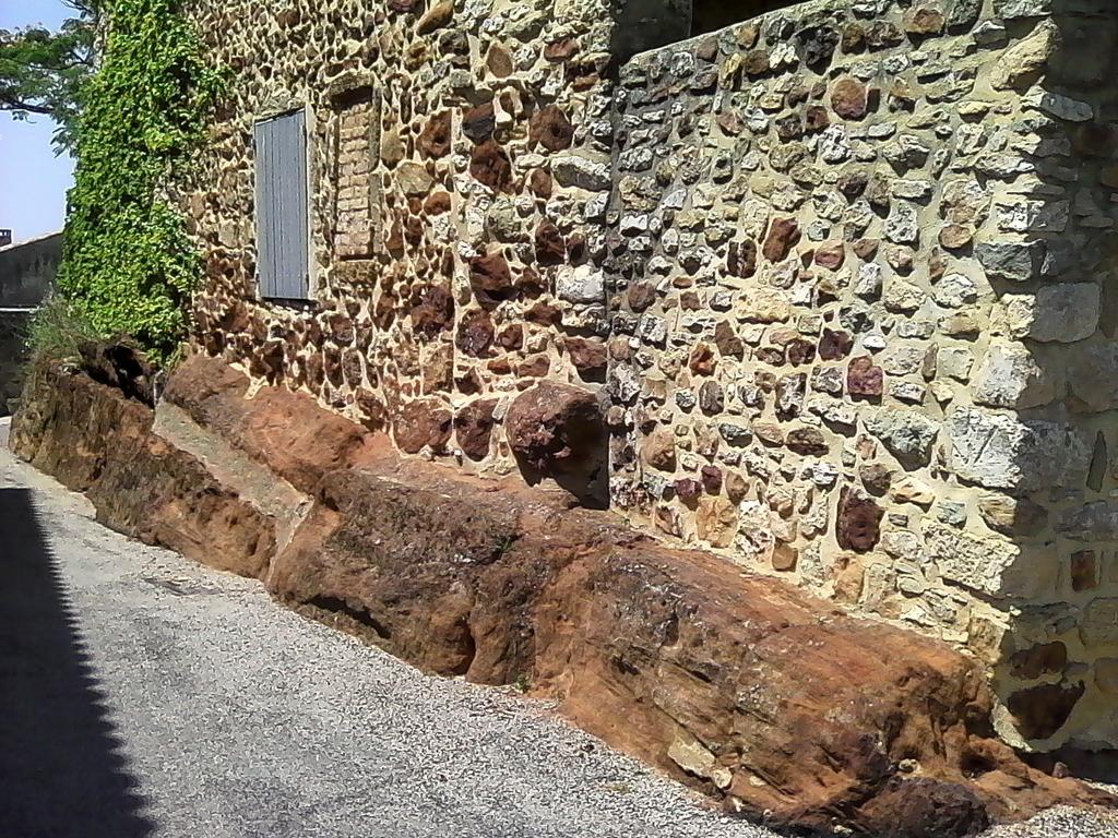 Esprit Garrigues D'Uzes Bed & Breakfast Pougnadoresse Exterior foto